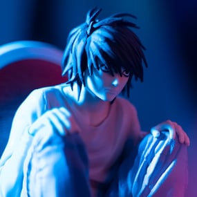 DEATH NOTE - Figurine "L" - AbyStyle Studio - Profil