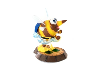 Bee Banjo - First 4 Figures (3)