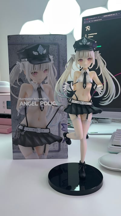 Angel Police Elle ♡ 