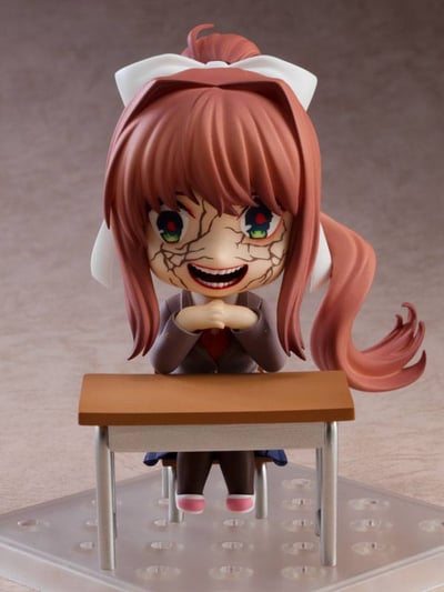 Nendoroid 1817 Monika (7).jpg