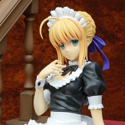 Saber Maid auf der Treppe - 4