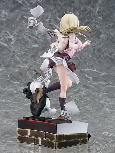 Kaede Akamatsu und Monokuma - Phat! Company (4).jpg