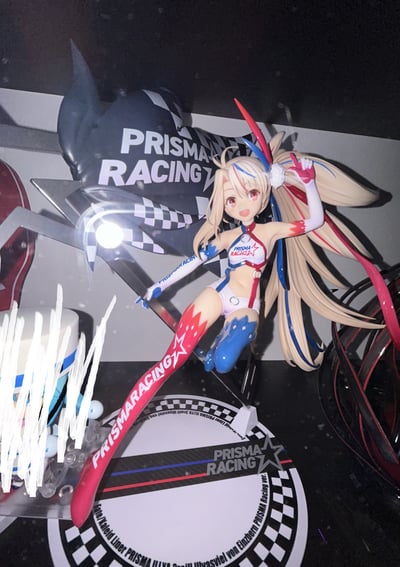 Fate/Kaleid Liner Prisma☆Illya 3rei! VERKAUFE · Illyasviel von Einzbern - Prisma Racing - Stronger / Plusone