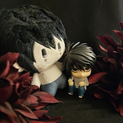 L und L · Nendoroid 1200 - L (Death Note) Version 2.0 – Re-Release