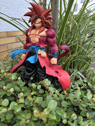 Son Goku SSJ 4 - The Brush - Super Master Stars Piece
