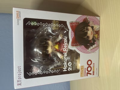 Nendoroid 700 Reimu Hakurei 2.0 - Re-Release 