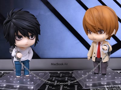 Nendoroid 1200 - L (Death Note) Version 2.0 – Re-Release - 3