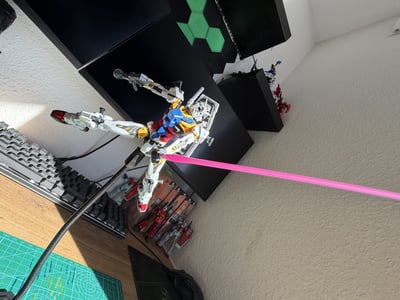 Dritte Pose · RX-78-02 White Gundam - 1/144 High Grade - Mobile Suit Gundam - Bandai Spirits