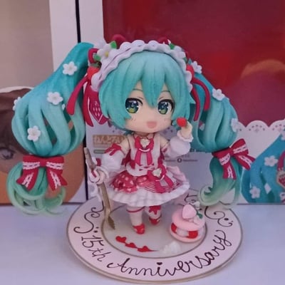Hatsune Miku zum Geburtstag bekommen 🎂🍓