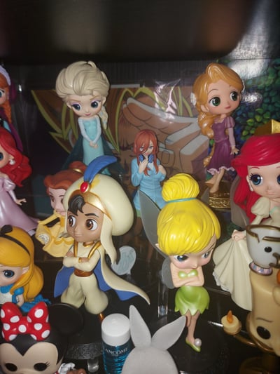 Miku in mitten von Disney Zauber. · Miku Nakano - Luminasta - Sega