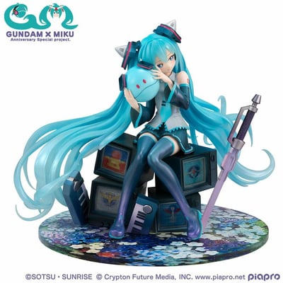 Hatsune Miku & Haro - Gundam 45th Anniversary  x Miku Special Project - Lucrea - Megahouse - 2