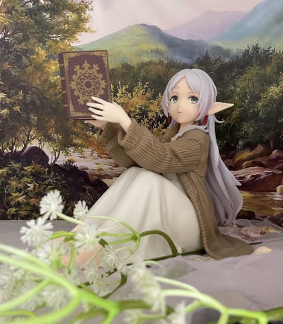 Frieren - Reading outside · Frieren - Roomwear - Desktop Cute - Taito 