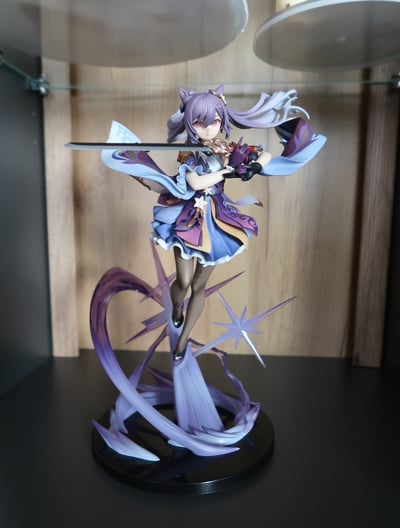 Keqing - Piercing Thunderbolt, Sicher in einer Vitrine · Keqing – Piercing Thunderbolt – APEX Innovation (Genshin Impact) 1:7 PVC Statue