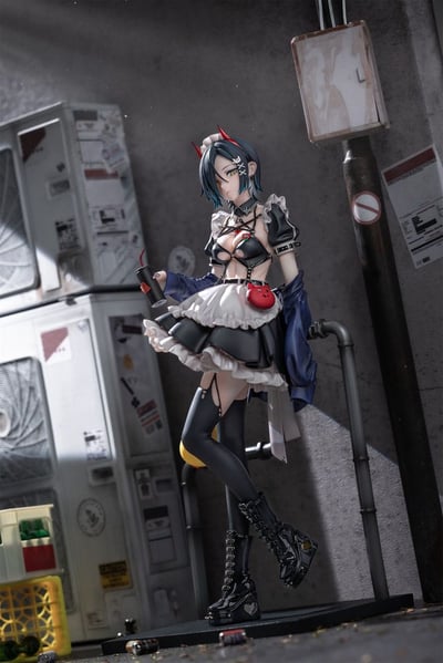 Statue Azur Lane Ulrich von Hutten – Mädchen Trümmer Ver. 1/6 (28 cm) - 2