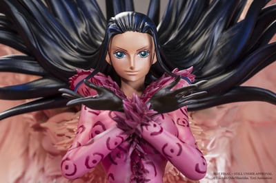Nico Robin - Figurine Tsume HQS Édition Limitée - 3