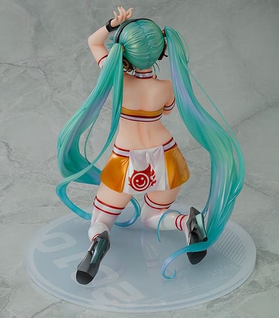 Hatsune Miku - Racing 2010 - Kentaro Yabuki Art - Max Factory (11).jpg