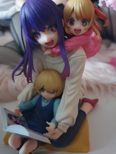 Ai with her kids · Ai, Aqua & Ruby Hoshino - Mother and Children - KD Colle - Kadokawa Figurine PVC