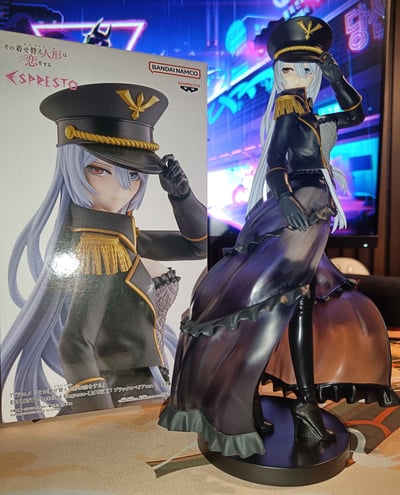 Marin Kitagawa / Black Lobelia