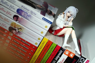 Elaina und ihre Bücher  · Elaina - Casual Clothes - Desktop Cute - Taito