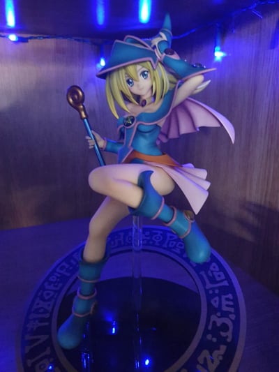 Dark Magician Girl · Schwarzes Magiermädchen (Dark Magician Girl) – Max Factory – Neuauflage | 1/7 Statue