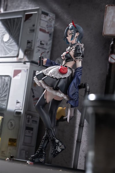 Statue Azur Lane Ulrich von Hutten – Mädchen Trümmer Ver. 1/6 (28 cm) - 6