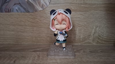 Kawaii gamer girl  — Nendoroid 1849 Sasaki Saku