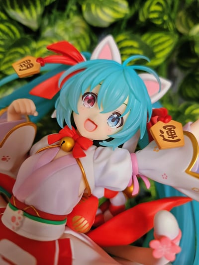 ≽^•⩊•^≼ ₊˚⊹♡ · Hatsune Miku - Maneki Miku - KD Colle - Kadokawa
