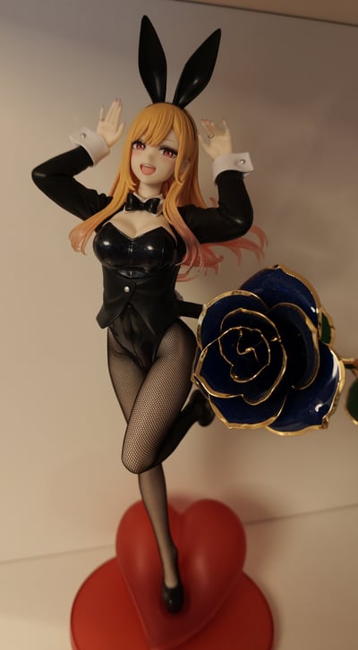 Marin gets a rose · Marin Kitagawa - Bunny - T-Most - Taito