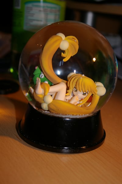 Kawaii Snowglobe