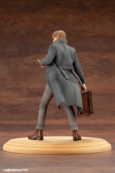 Newt Scamander - ARTFX+ - Kotobukiya - 4