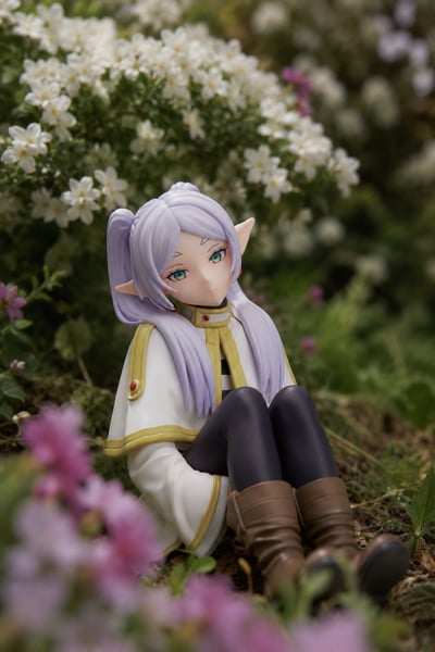 Frieren in the forest🌲  · Frieren - Elcoco Neuauflage 1/7 PVC Statue