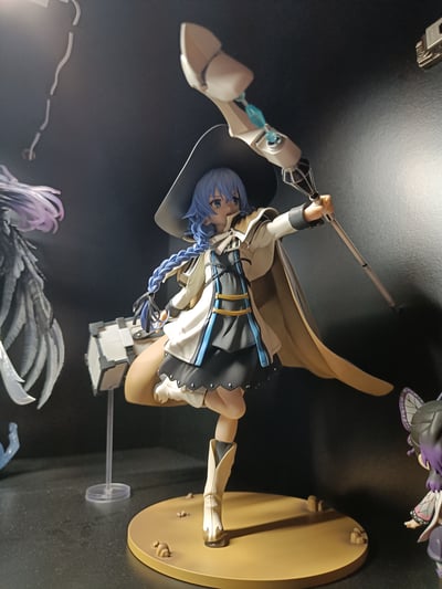 Roxy Migurdia in action