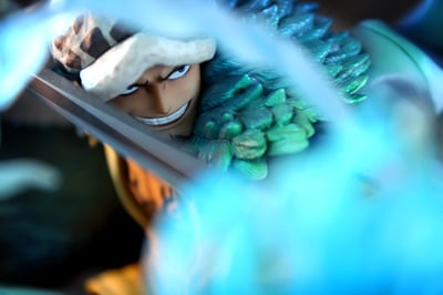 Law · One Piece Portrait Of Pirates WA-MAXIMUM PVC Statue – Trafalgar Law Awaken Ver. (27 cm)