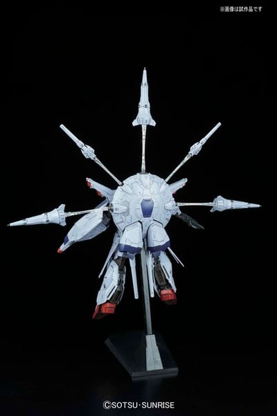 Providence Gundam - Mobile Suit Gundam: SEED - MG 1/100 - Model Kit - Bandai Spirits (1)
