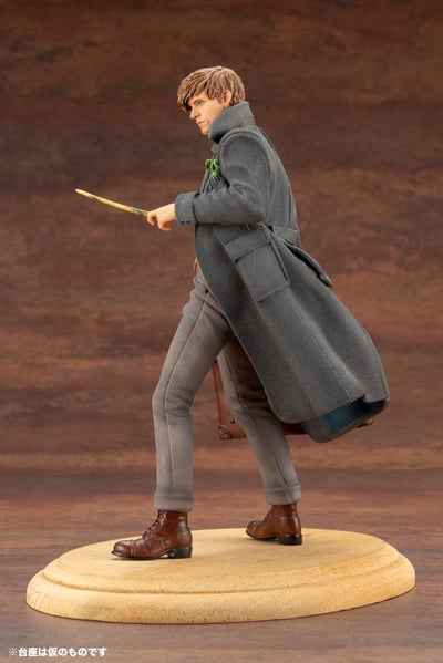 Newt Scamander - ARTFX+ - Kotobukiya - 3