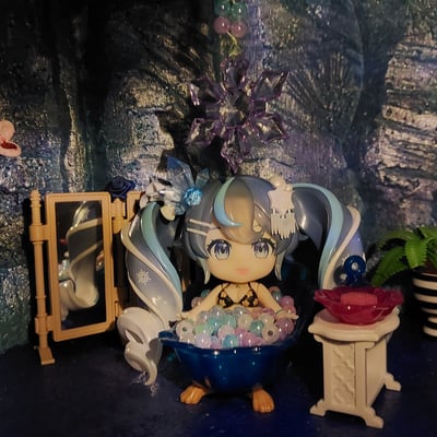 Nendoroid Snow Miku: Crystal Snow Ver.