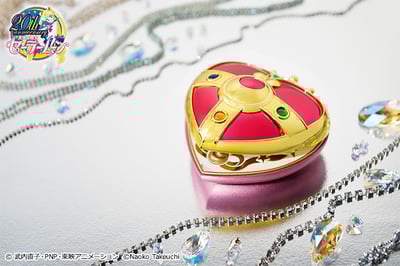 Cosmic Heart Compact – Exclusive 1/1 Proplica (Sailor Moon Official Replica) - 8