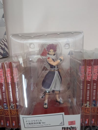 Natsu Dragneel- Verbrennt sogar das Meer so heiß ist sein Atem.