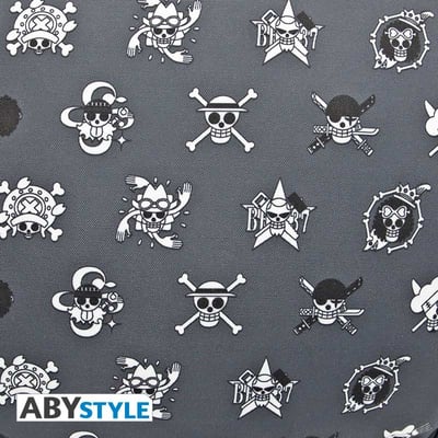 one-piece-cushiodn-skull.jpg