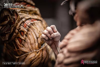 Eren vs Armored Titan - Attack on Titan - Elite Exclusive Statue - Figurama - 7