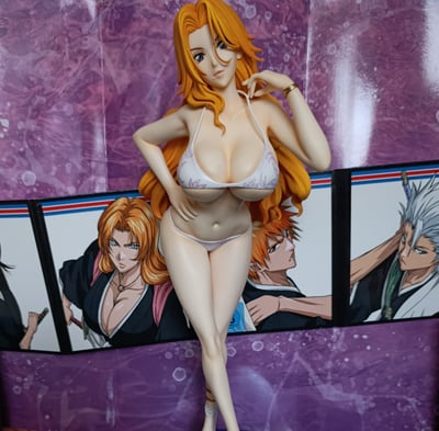 Rangiku in front of a "bleached" scene · Rangiku Matsumoto - Swimsuit - 1/4 B-Style - FREEing