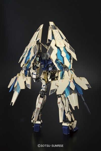 Wing Gundam Zero Custom - MG 1/100 - Modelkit - Bandai (1)