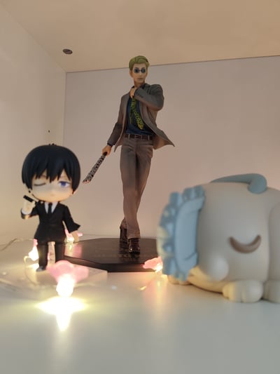 Foto: Kento Nanami - Jujutsu Kaisen - Megahouse