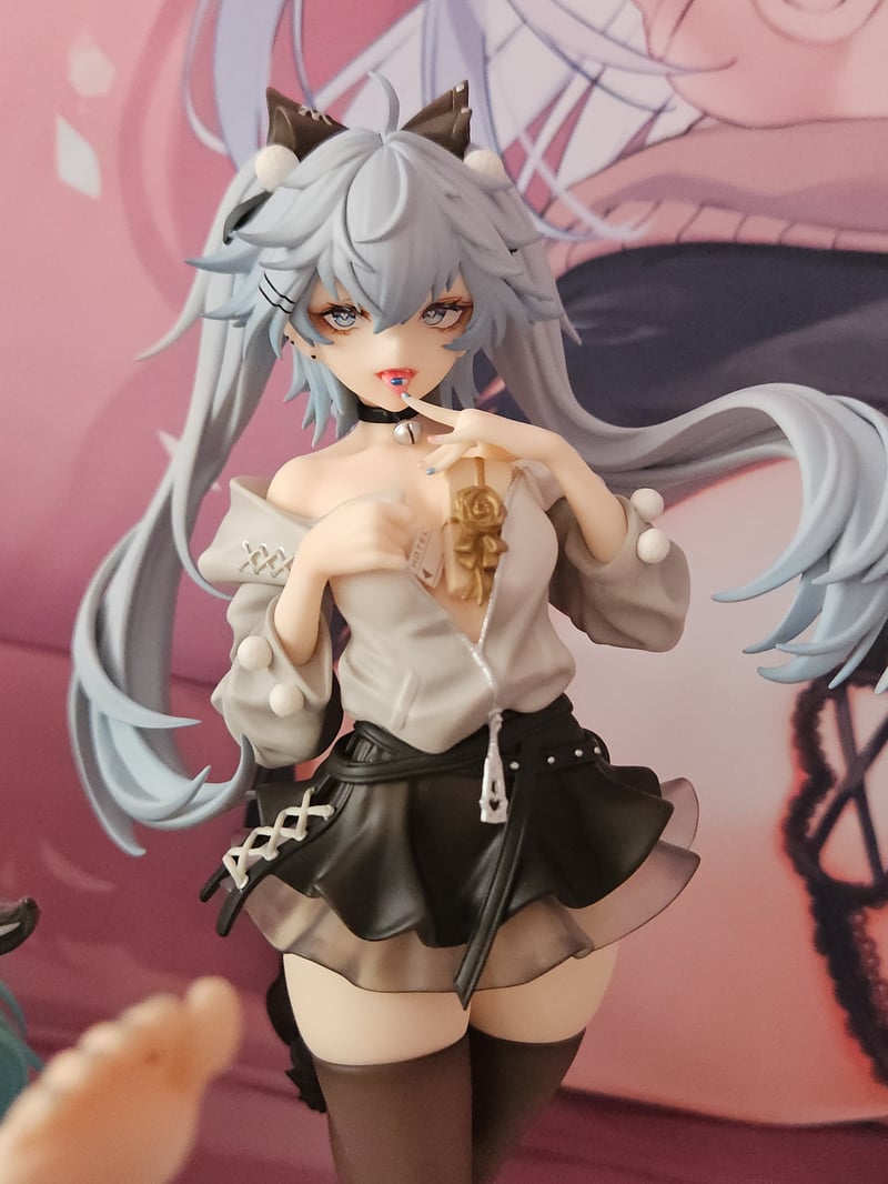 Shes gorgeous isn't she?