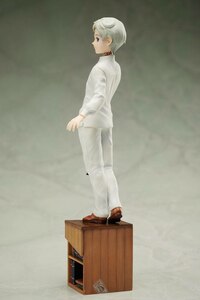 Norman mit Mini-Phil - Aniplex / Wing - 2