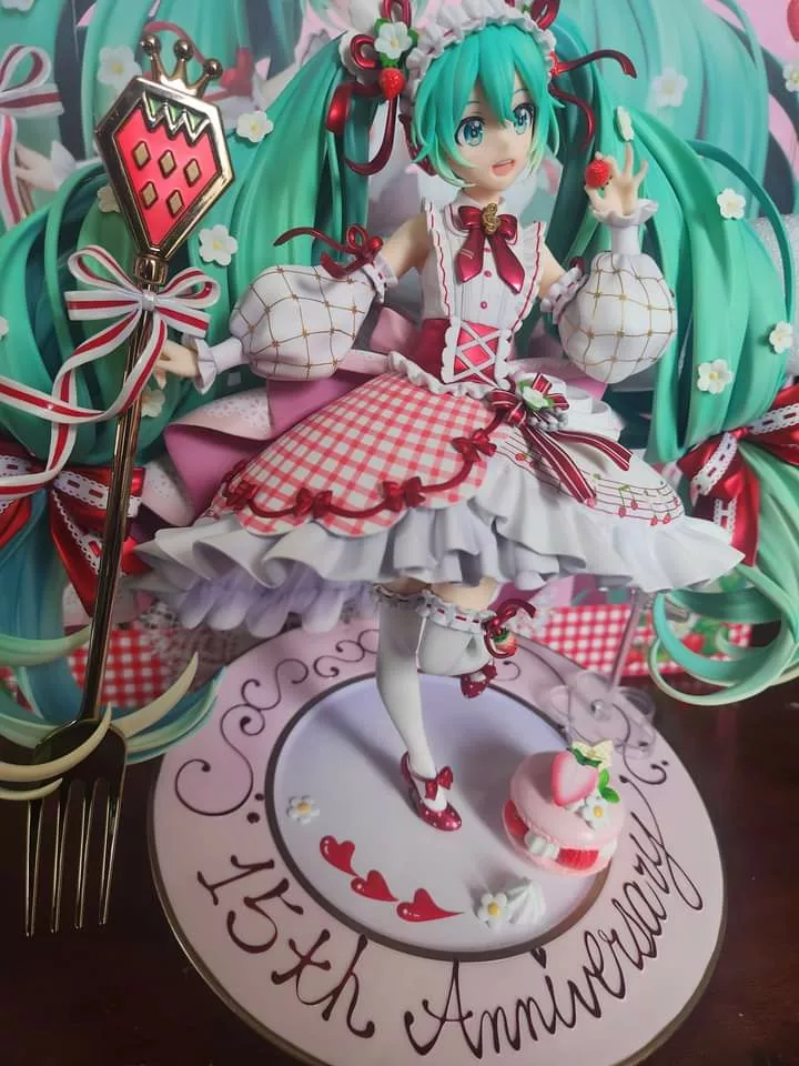 Hatsune Miku strawberry 🍰