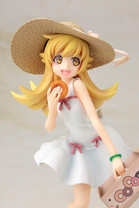Shinobu Oshino mit Donuts - 5