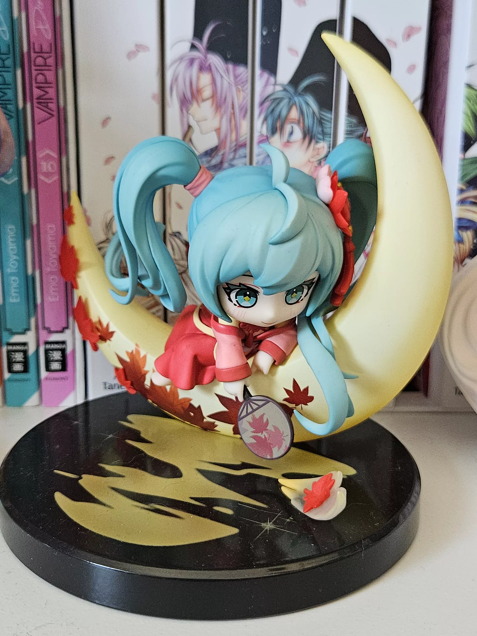 Miku Hatsune Moon West River ♡