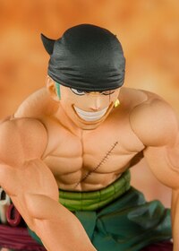 Pirate Hunter Zoro - Straw Hat Pirates Bandai Spirits Figuarts Zero - 5